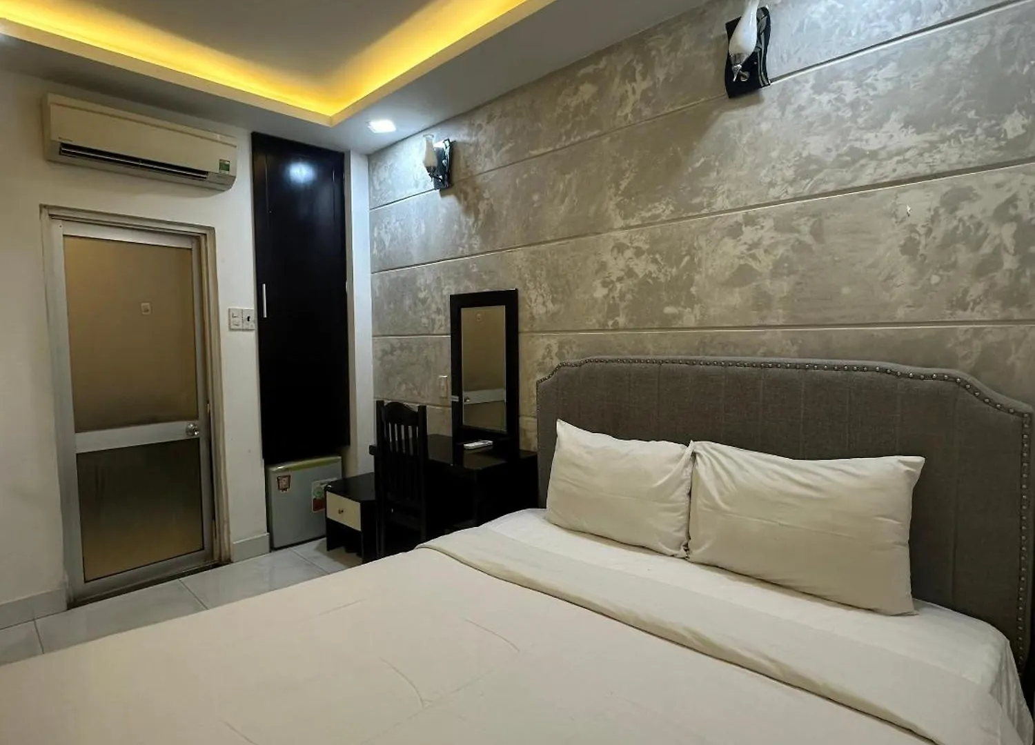 Ya Sai Gon Bui Vien Walking Street Hotel Ho Chi Minh City