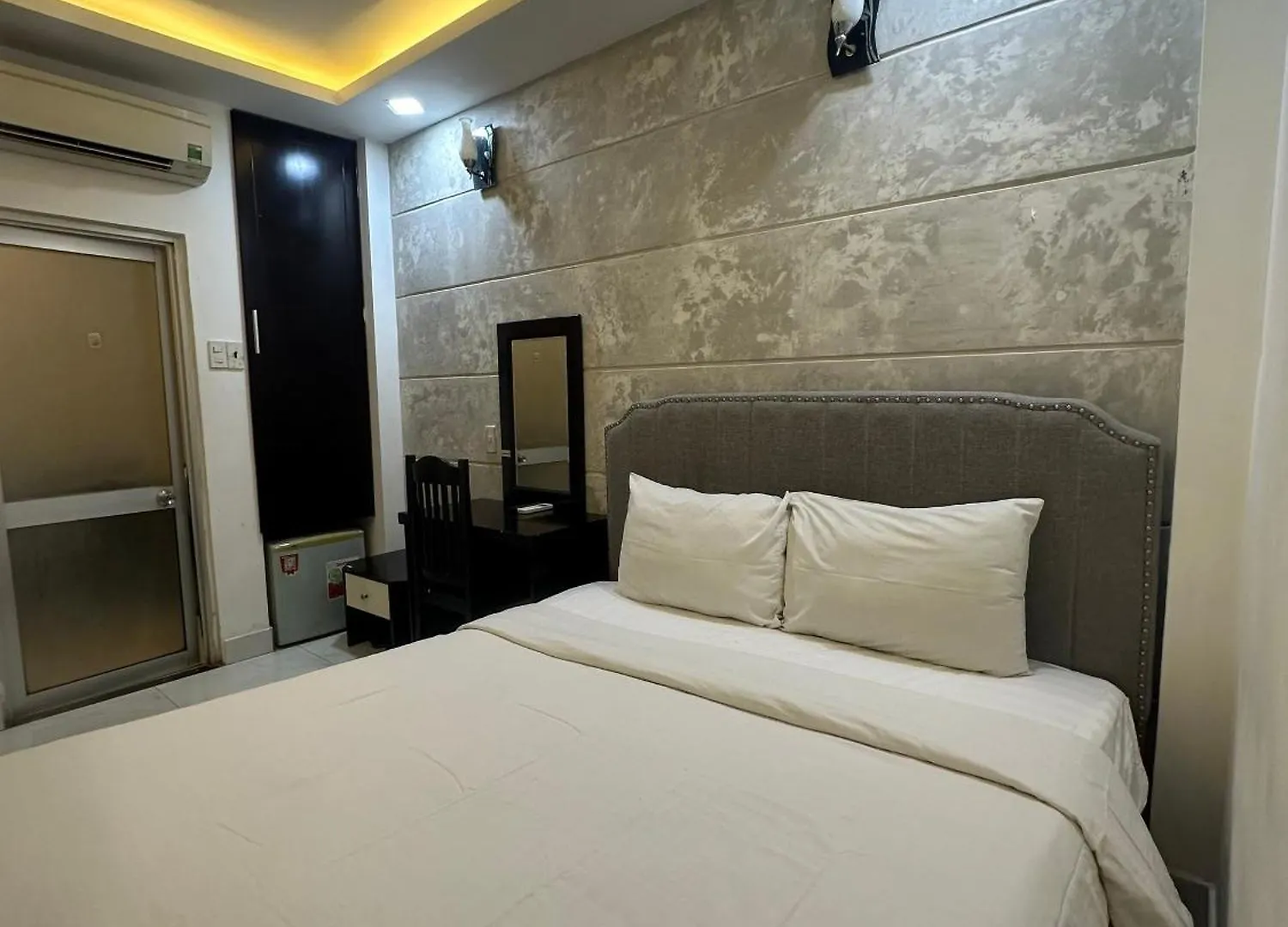 Hotel Ya Sai Gon Bui Vien Walking Street Thành Pho Ho Chí Minh 3*,